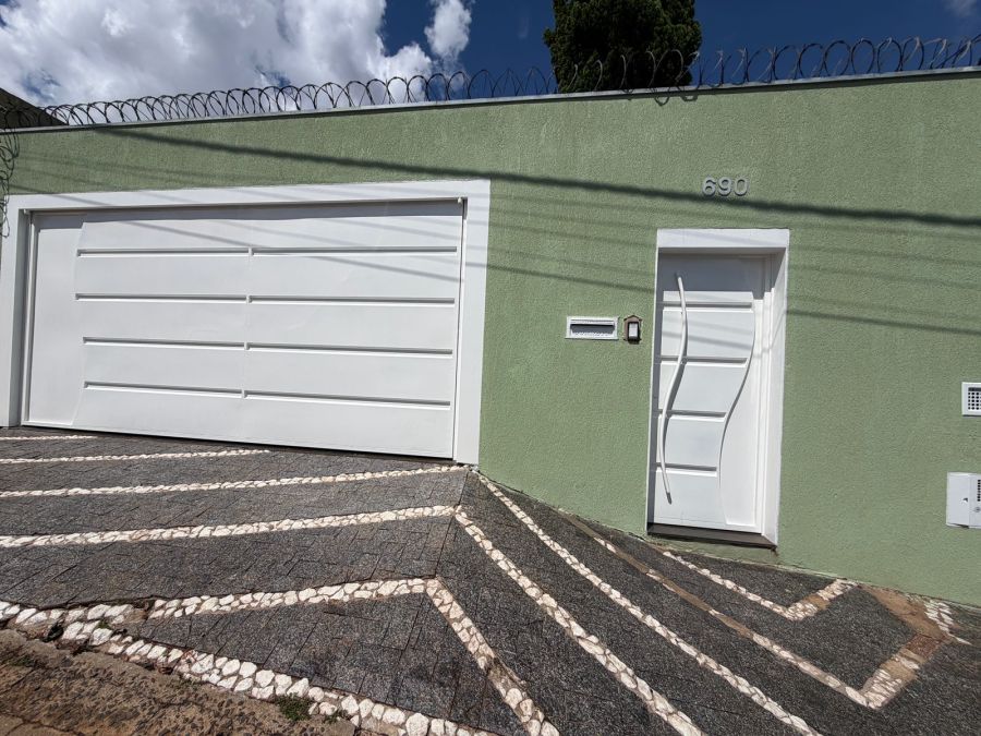 Casa - Aluguel - Prolongamento Vila Duque de Caxias - Franca - SP